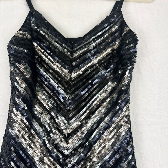 Bebe Wilderness Sequin Striped Mini Dress Size XS NEW V-Neck Bodycon Party - Picture 4 of 8